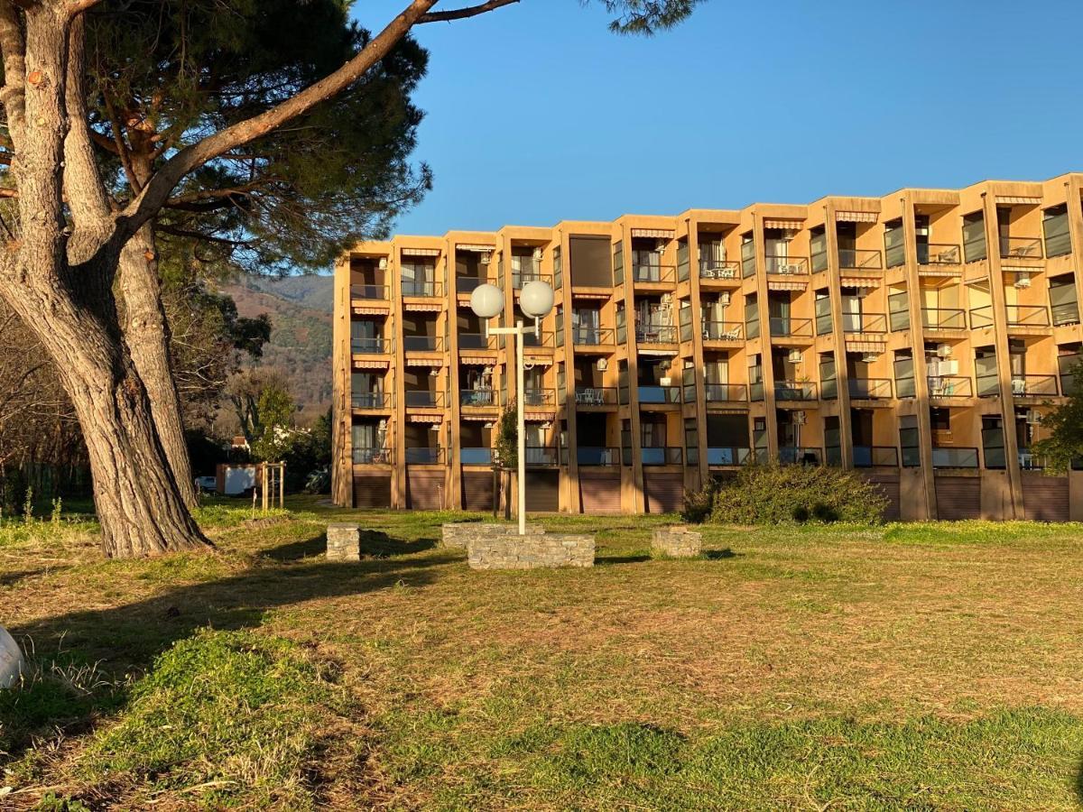 Residence Santa Lucia, Studio Avec Piscine , Vue Mer Et Pied Dans L'Eau , Moriani-Plage Екстер'єр фото